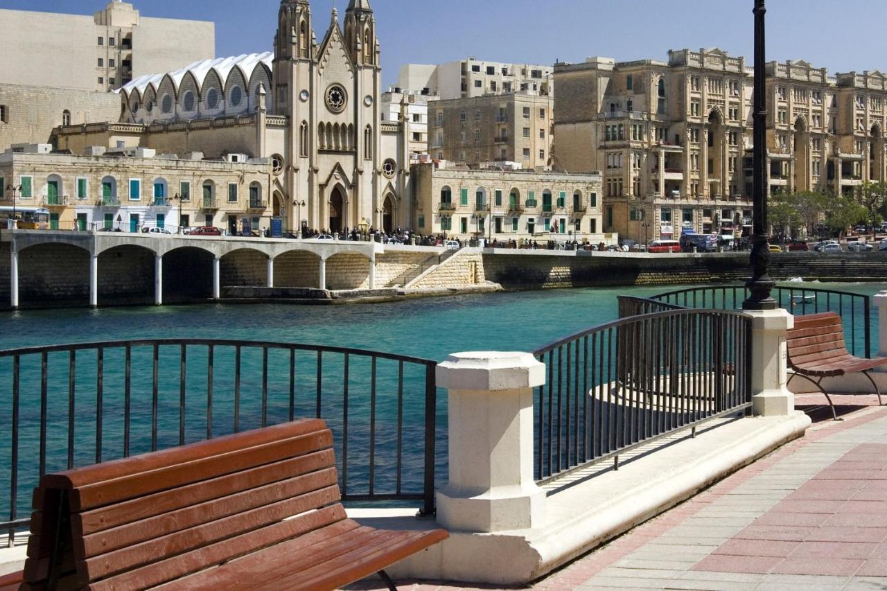 Idyllic Apartment Steps From The Promenade Sliema Esterno foto